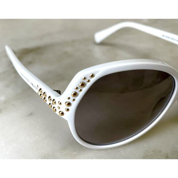 NEW! Alexander McQueen white round sunglasses Gray Lense gold studs NO ISSUES - Picture 10 of 16